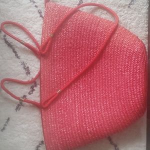 Red straw zipper tote